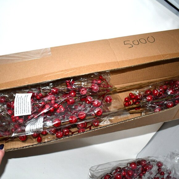 Frontgate Glitter Berry Stems, Set of Six #185310 NIB Add color and texture to g - Picture 2 of 7